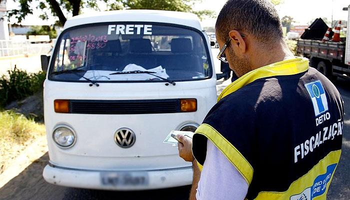 Vans e Kombis Ilegais em São Gonçalo