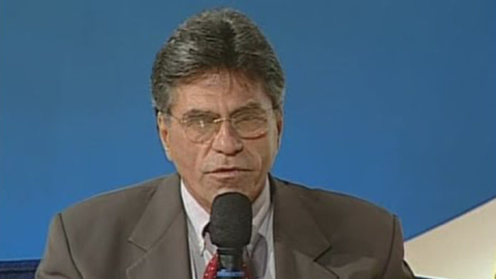 Doutor Charles foi prefeito de São Gonçalo no período de 2001 a 2004.