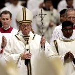 Papa Francisco na basílica de São Pedro, durante a Missa do Galo em 2016