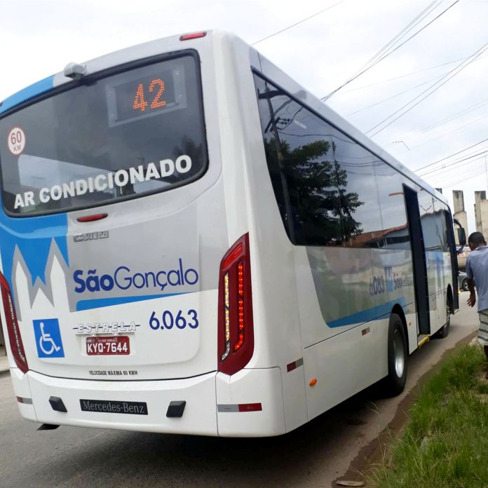 ônibus com ar condicionado em São Gonçalo: é preciso conservá-los