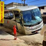 Sem Renovar a República continuaremos afundando – Ônibus coesa afunda na rua da Trindade