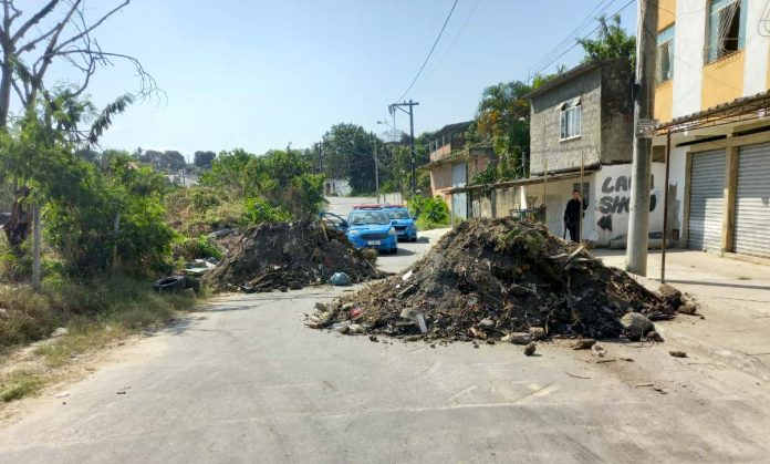Barricadas no Laranjal